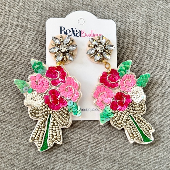 Sequin & beaded flower bouquet earrings - Picture 2 of 4